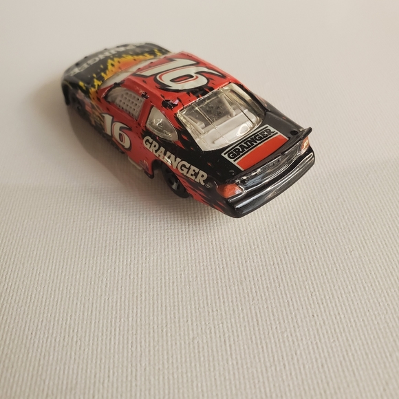 Vintage 1999 #16 Grainger Hot Wheel - Picture 4 of 7